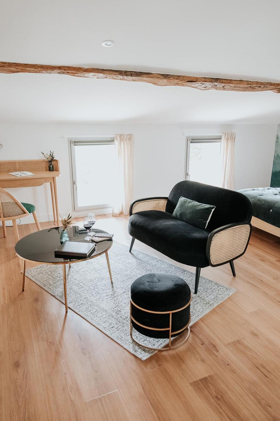 Chateau La Grande Clotte Lussac  Room photo